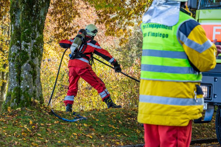 Die Schule Hittnau probte zusammen mit der Feuerwehr Hittnau den Ernstfall