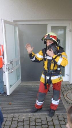Die Schule Hittnau probte zusammen mit der Feuerwehr Hittnau den Ernstfall