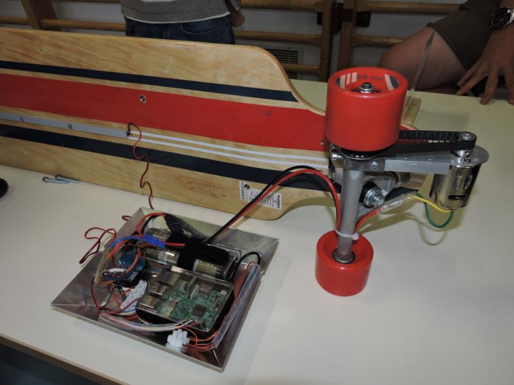 Longboard mit Elektromotor von Jeremy Witmer