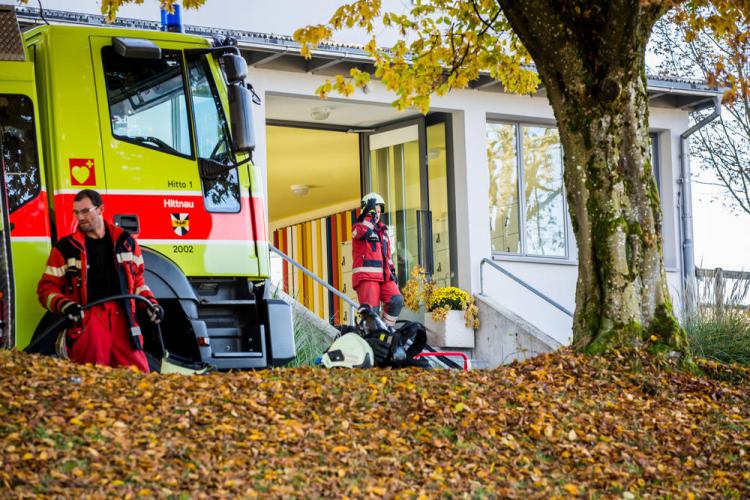 Die Schule Hittnau probte zusammen mit der Feuerwehr Hittnau den Ernstfall