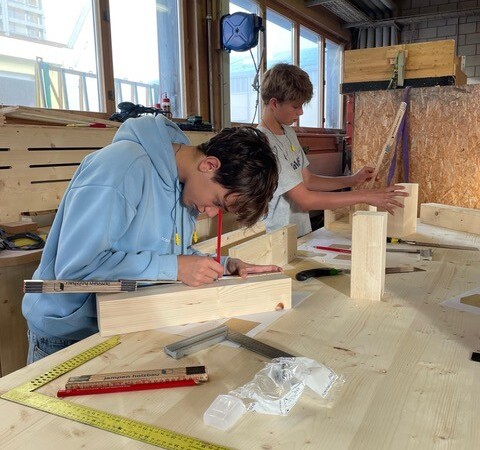 Jugendliche am Gewerbe-OL