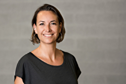 Portraitfoto von Sandra Kuhn