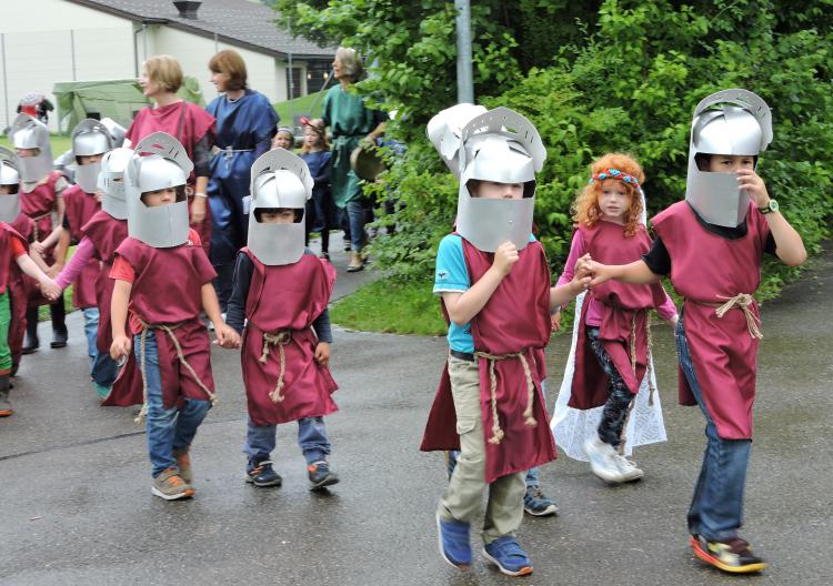 Die Schule feiert "1111 Jahre Hittnau"