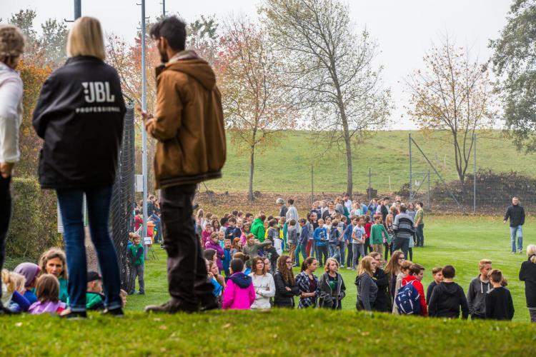 Die Schule Hittnau probte zusammen mit der Feuerwehr Hittnau den Ernstfall