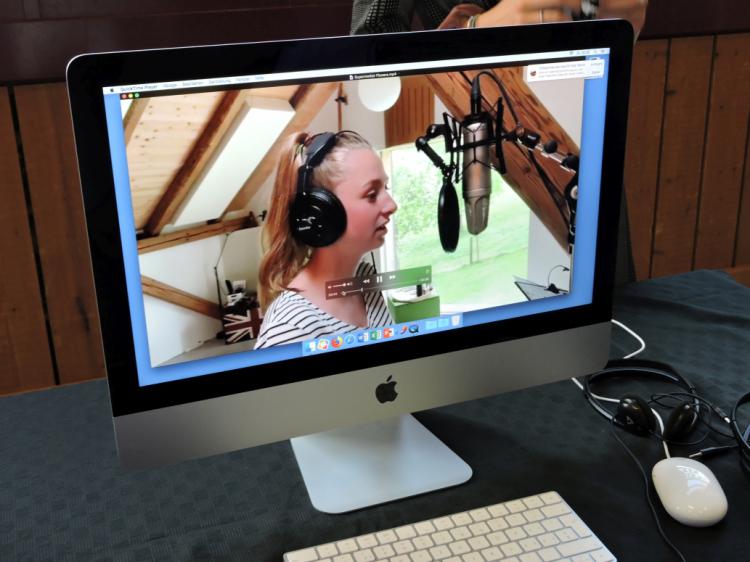 Coversong mit eigenem Musikvideo von Fabienne Rychener