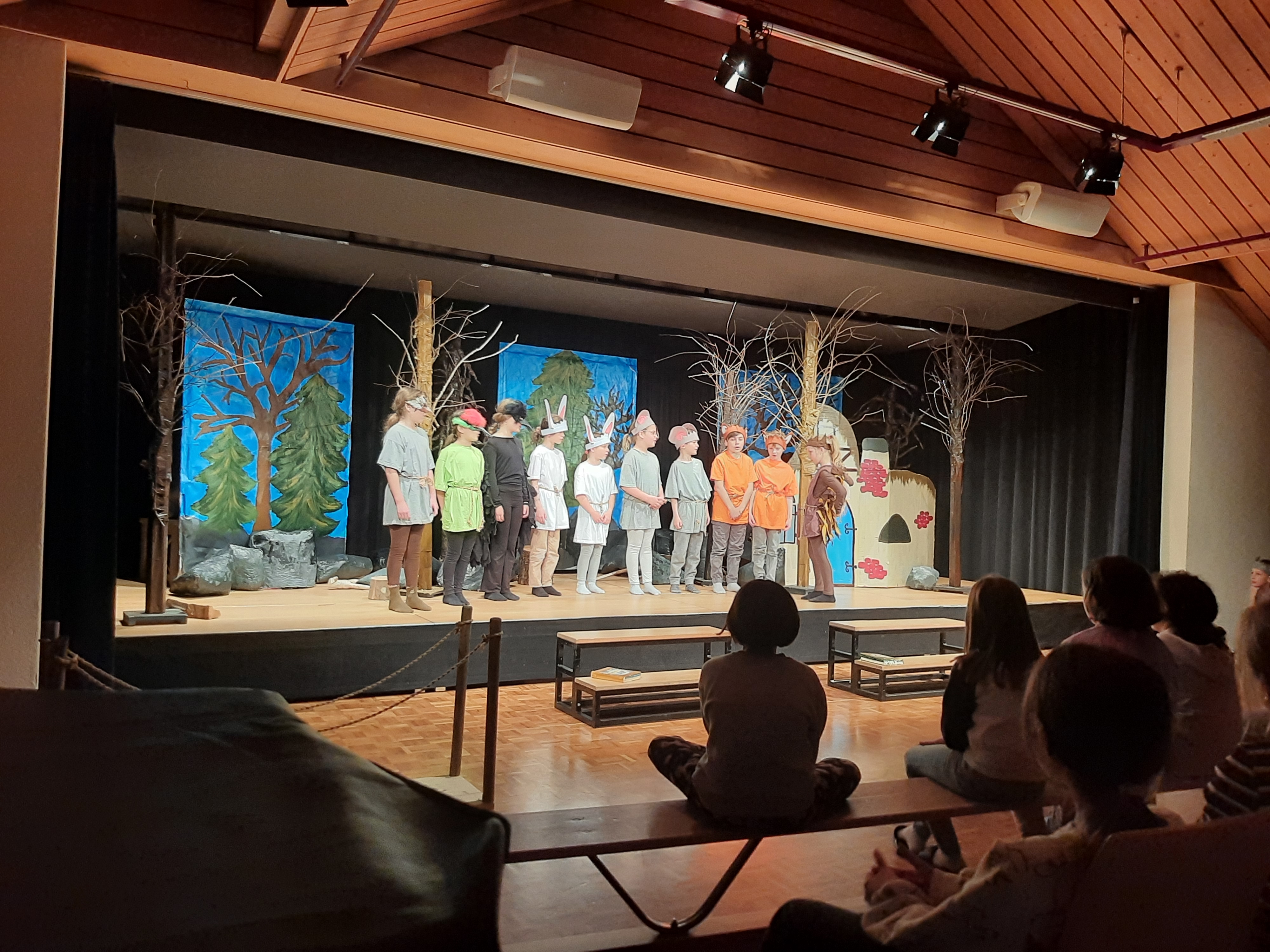 Theateraufführung 3. Klasse Dorfschule