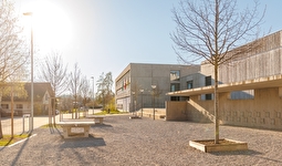 Schulhaus Schwarzenbach
