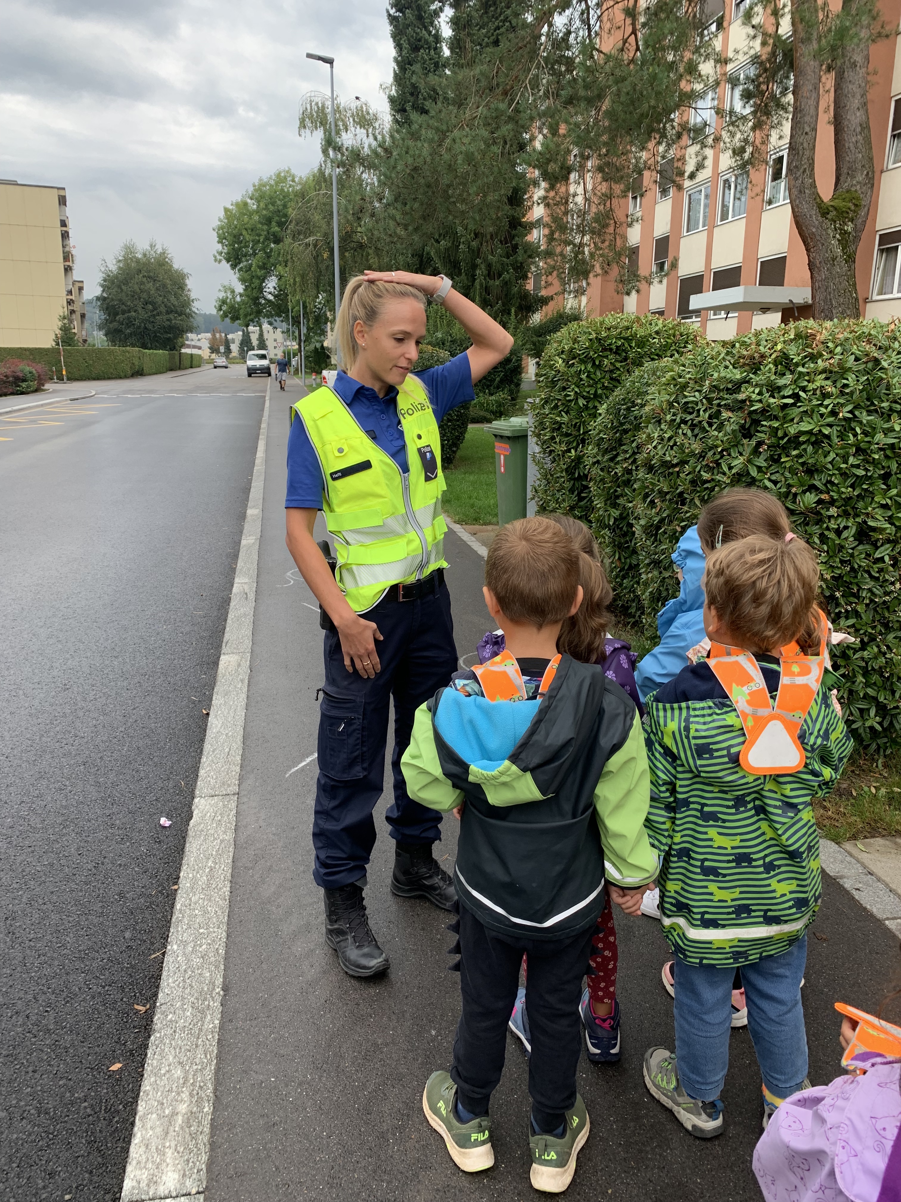 Polizistin im KG