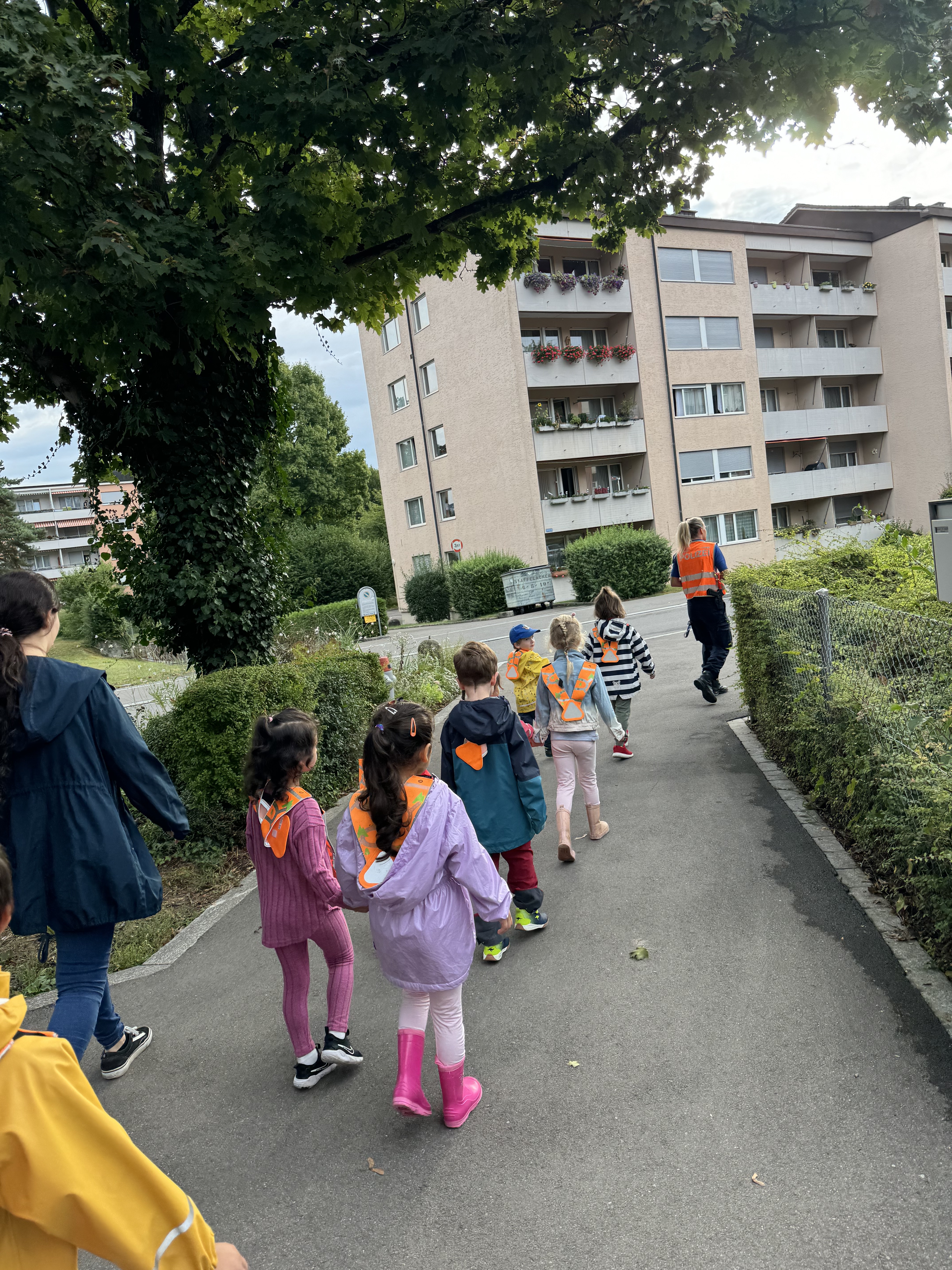 Polizistin im KG