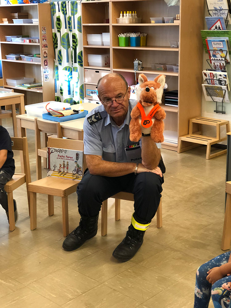 Der Polizist im Kindergarten