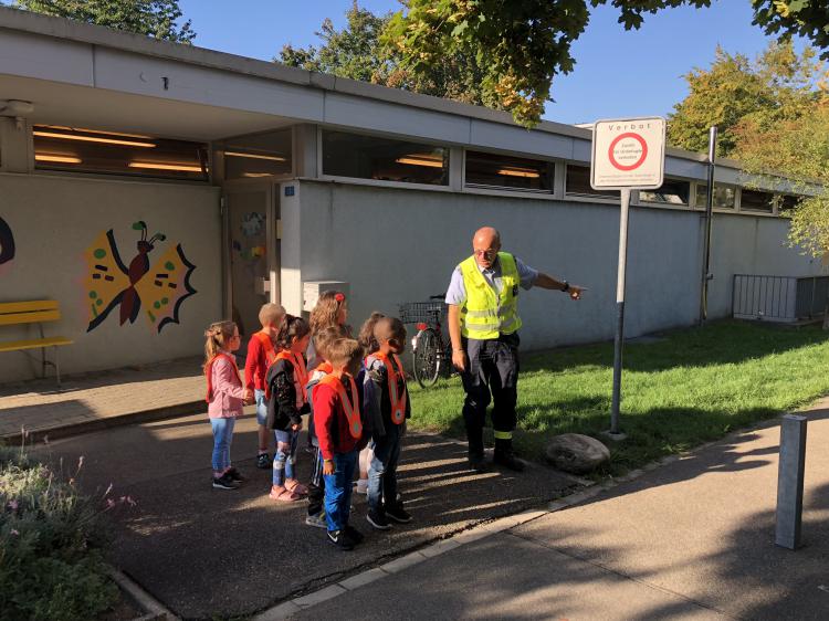 Der Polizist im Kindergarten