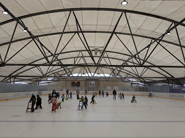 Eislaufen in der Eishalle Kreuzlingen