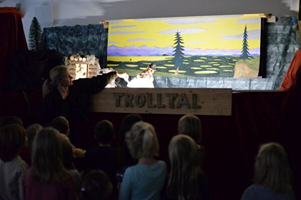 Trolltheater