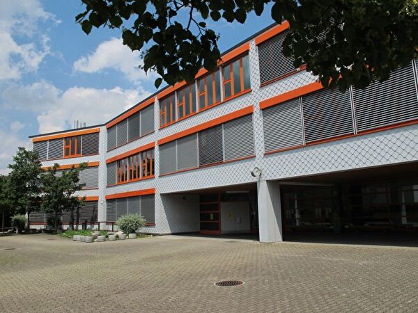 Schulhaus Isenlauf