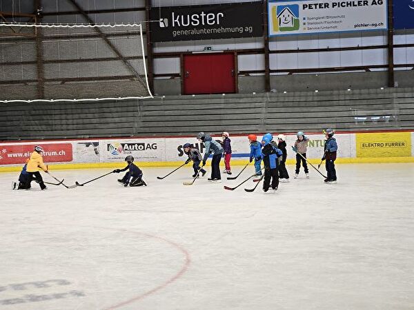 1. Klassen auf den Eisfeld