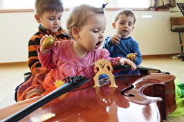 Eltern-Kind singen und musizieren