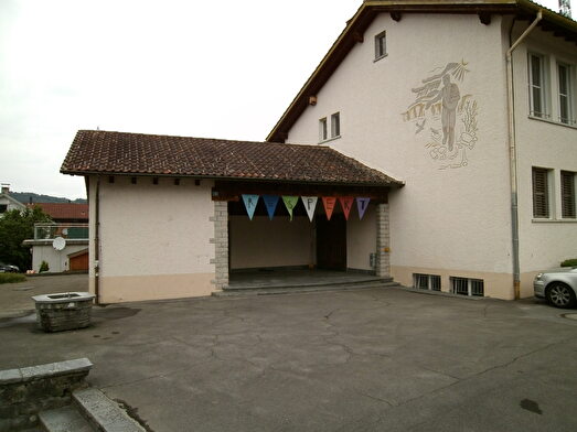 Schulhaus Rufi, Eingangsbereich
