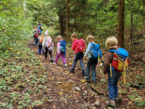 auf dem Weg zum Waldplatz