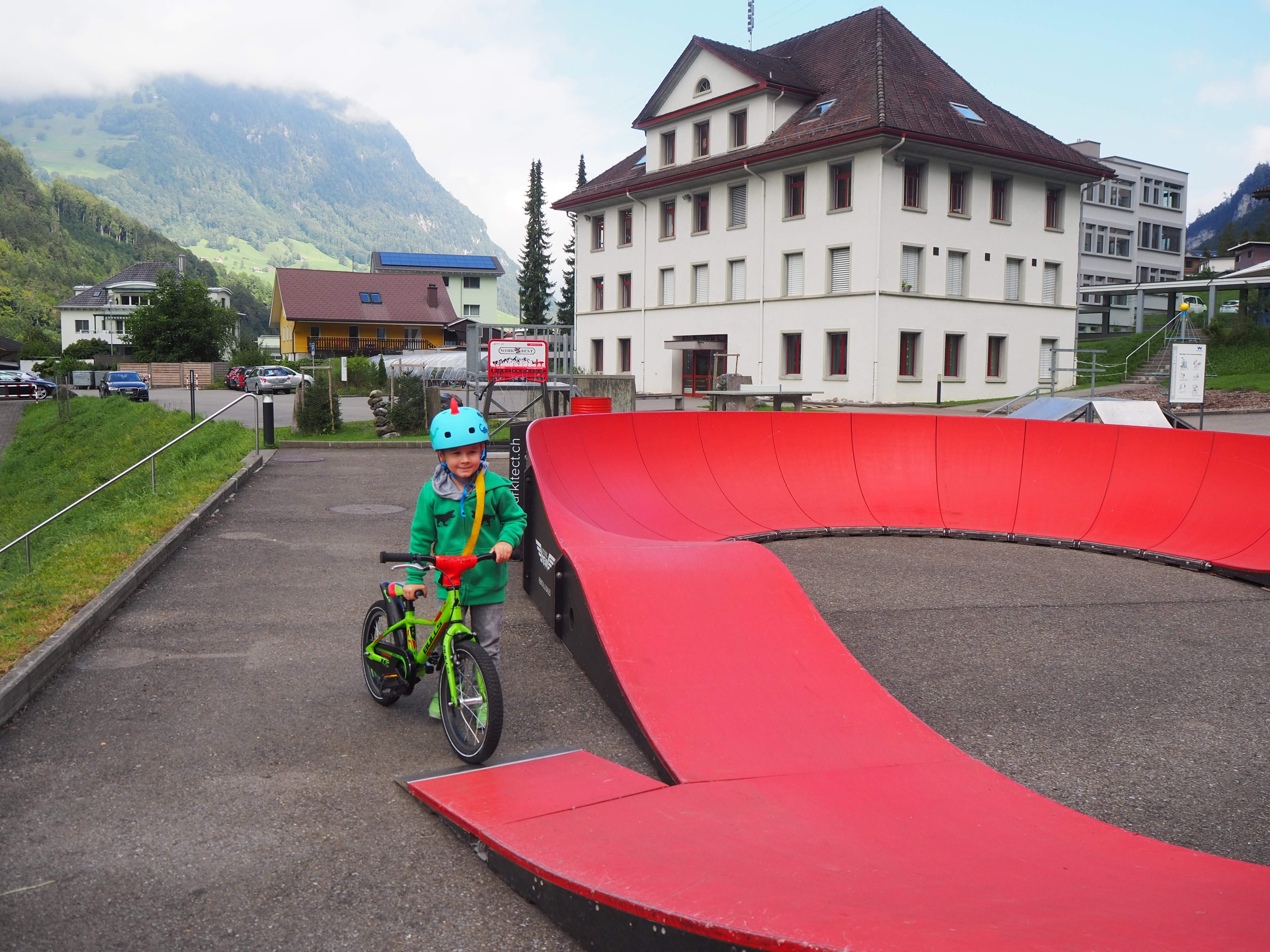 ...oder mit dem Fahrrad.