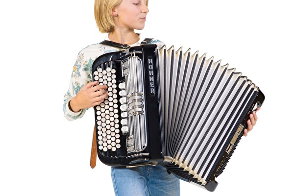 Kind mit Akkordeon