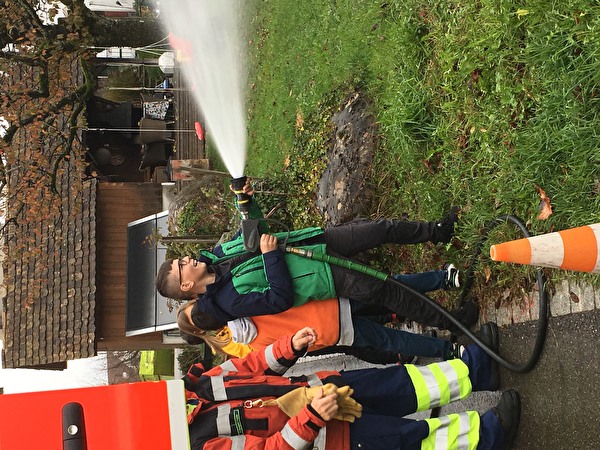 Besuch der Feuerwehr in der 4. Klasse