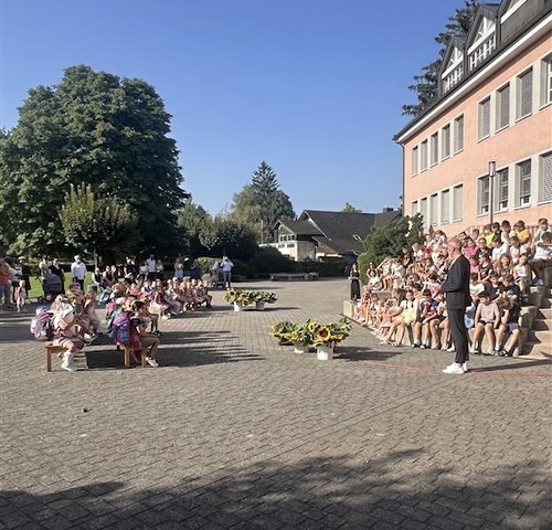 Erster Schultag im Rüti