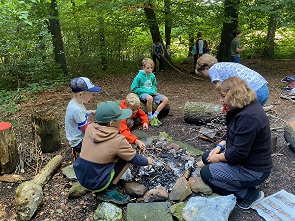 Waldtag 4. Klasse mit Frau Eberhart