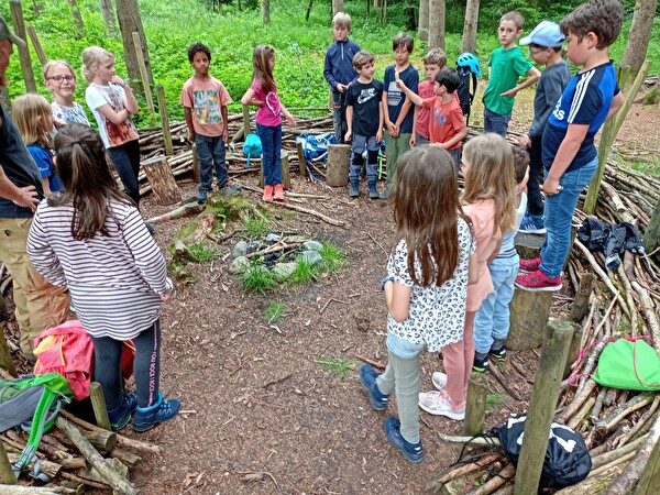 Waldmorgen, 2./3. Klasse Kreiliger / Nussbaumer