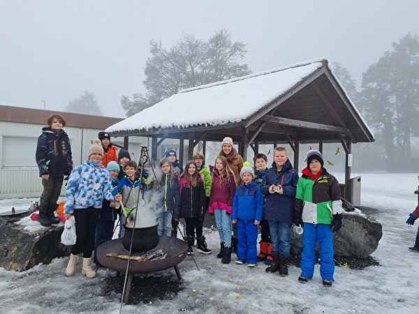 Suppe Kochen auf dem Pausenplatz