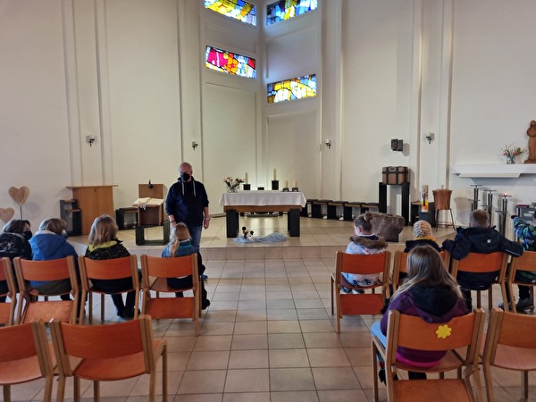 Besuch Kirchen. 4. Klasse Sachs