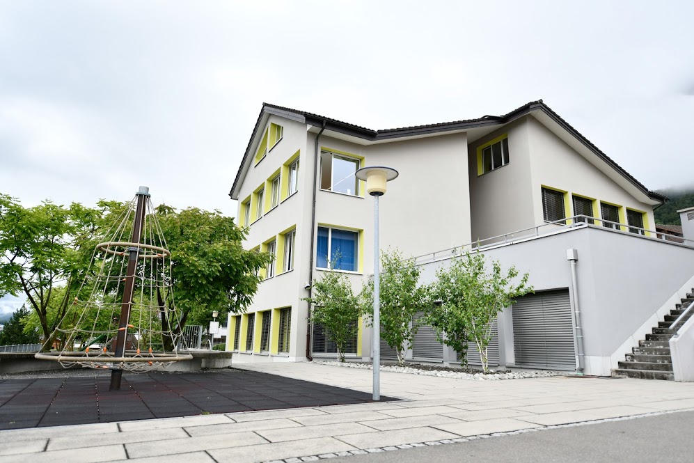 Schulhaus Mythen 1