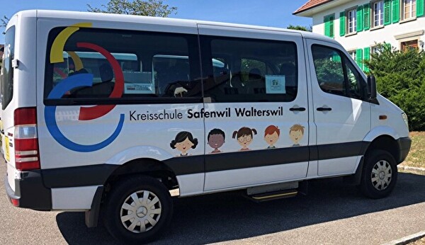 Schulbus