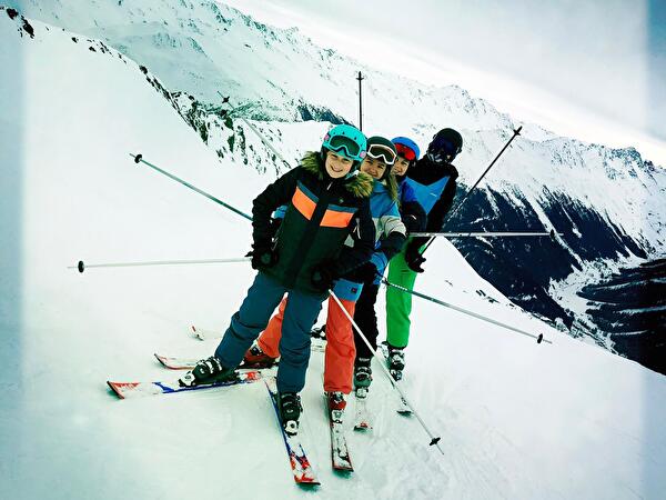 Loreto; Skilager Davos Februar 2019