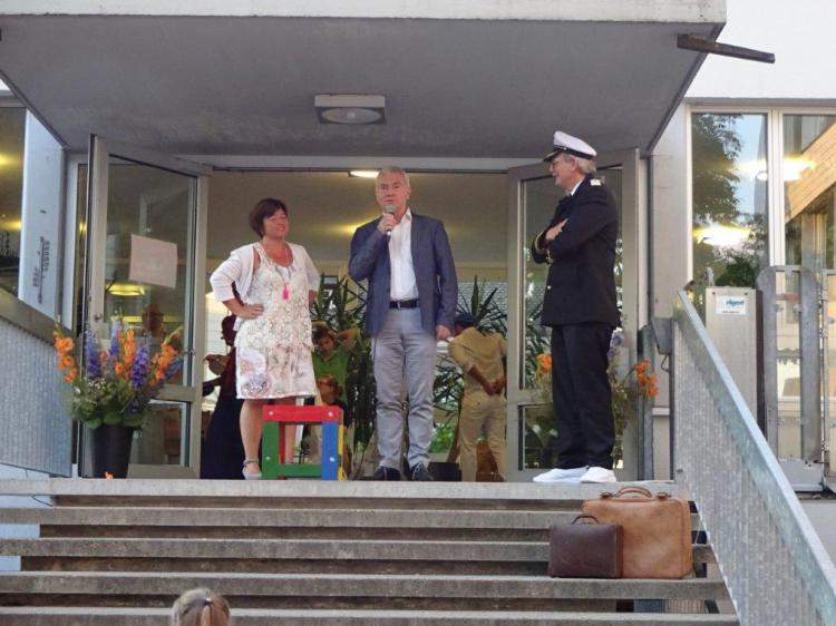 Verabschiedung und Dank und Verabschiedung durch die  Schifffahrtsgesellschaft (Rektorat und Bildungsepartement)