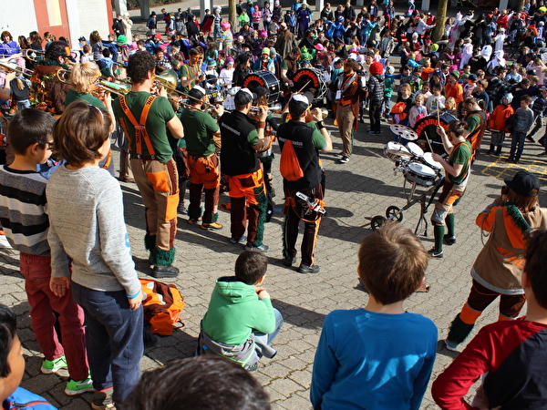 Närrisches Treiben im Schulhaus Herti