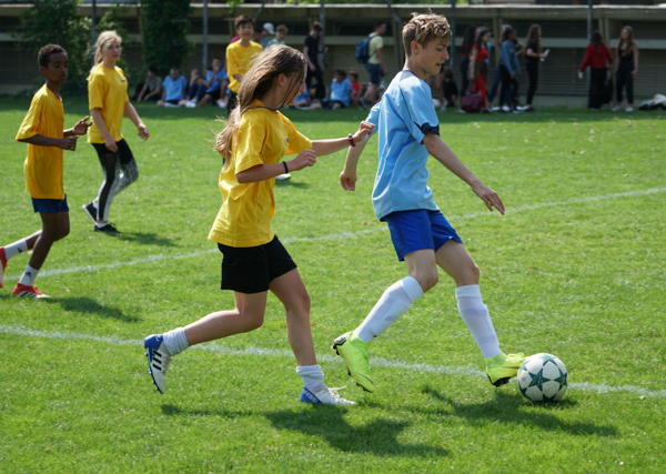 Loreto: Lehrer-Schüler-Fussballturnier