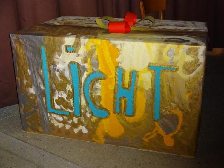 In der schön dekorierten Kapelle findet das Weihnachtsmusical der Oberstufe statt.