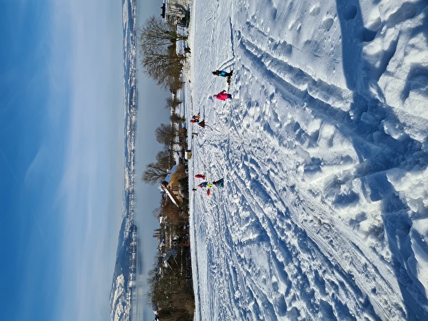 Sportstunde im Schnee