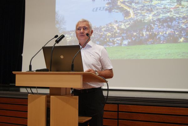 Rektor Urs Landolt