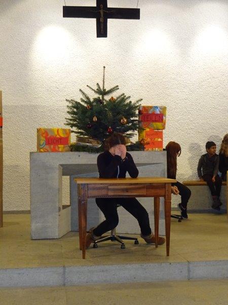 Theaterszene Weihnachten feiern 