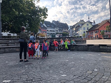 Znüni Pause auf dem Landsgmeindsplatz