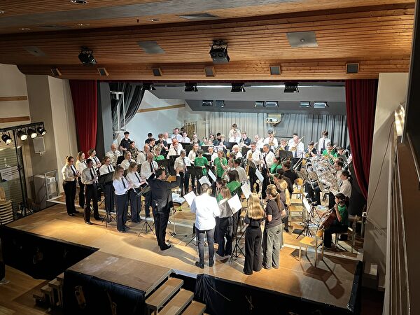Konzert Jugendmusik Innerschwyz und Musikgesellschaft Brunnen