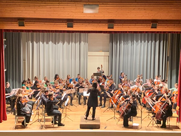 Konzert JOIS, Streicherensemble Schwyz und Remix Kids Brunnen