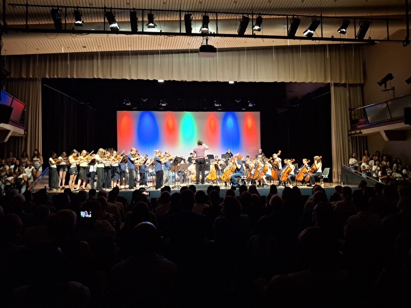 Konzert Jugendmusik Innerschwyz, Streicherensemble Schwyz und Remix Kids Brunnen