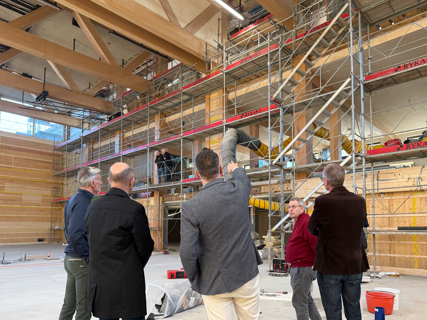 Die neue Sporthalle (Doppel-Turnhalle).