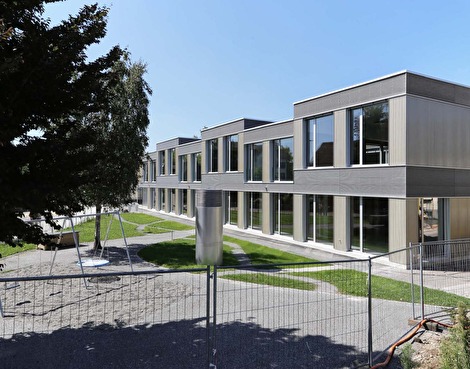 Schulhaus Feld