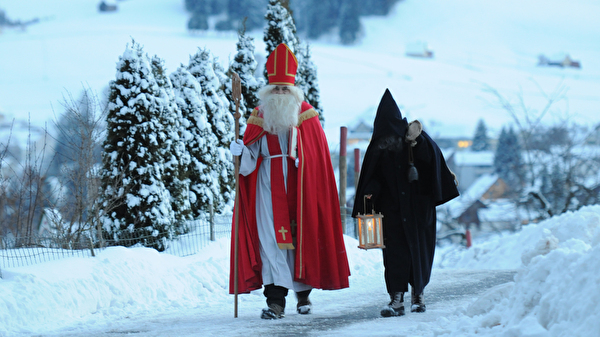 Samichlaus und Schmutzli 