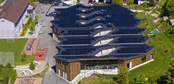 Drohnenbild der Primarschule Poirt