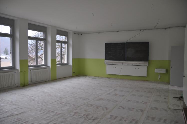 Frische Farben für die Schulzimmer: Im ersten Stock ...