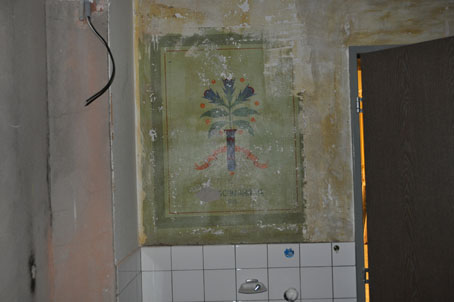 Ein Wappen wird sichtbar.